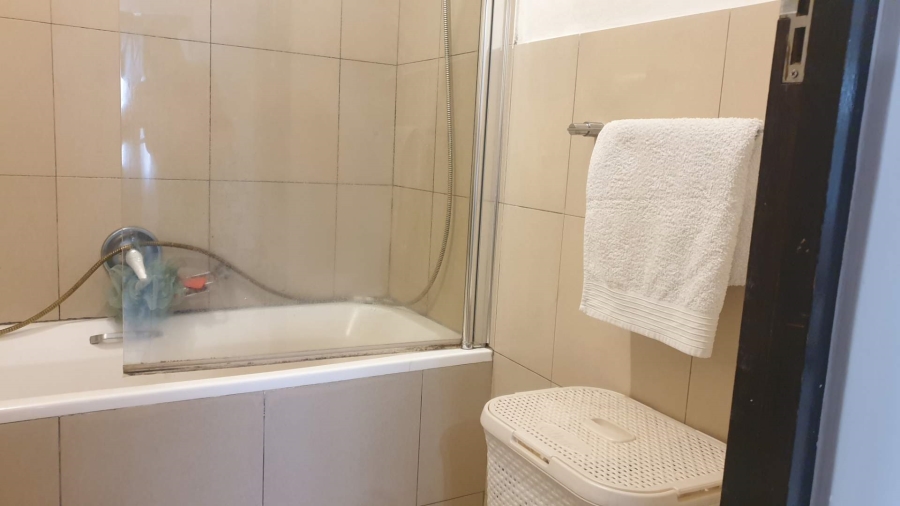 To Let 1 Bedroom Property for Rent in Jackal Creek Golf Estate Gauteng