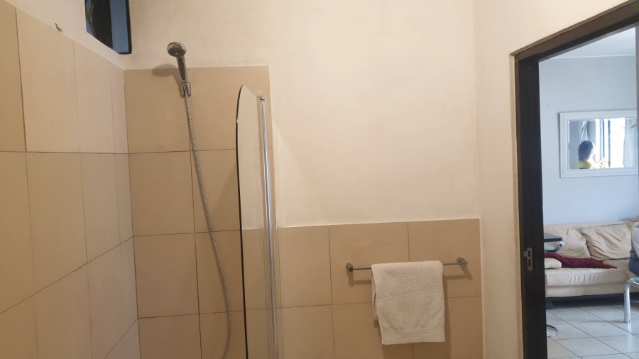 To Let 1 Bedroom Property for Rent in Jackal Creek Golf Estate Gauteng