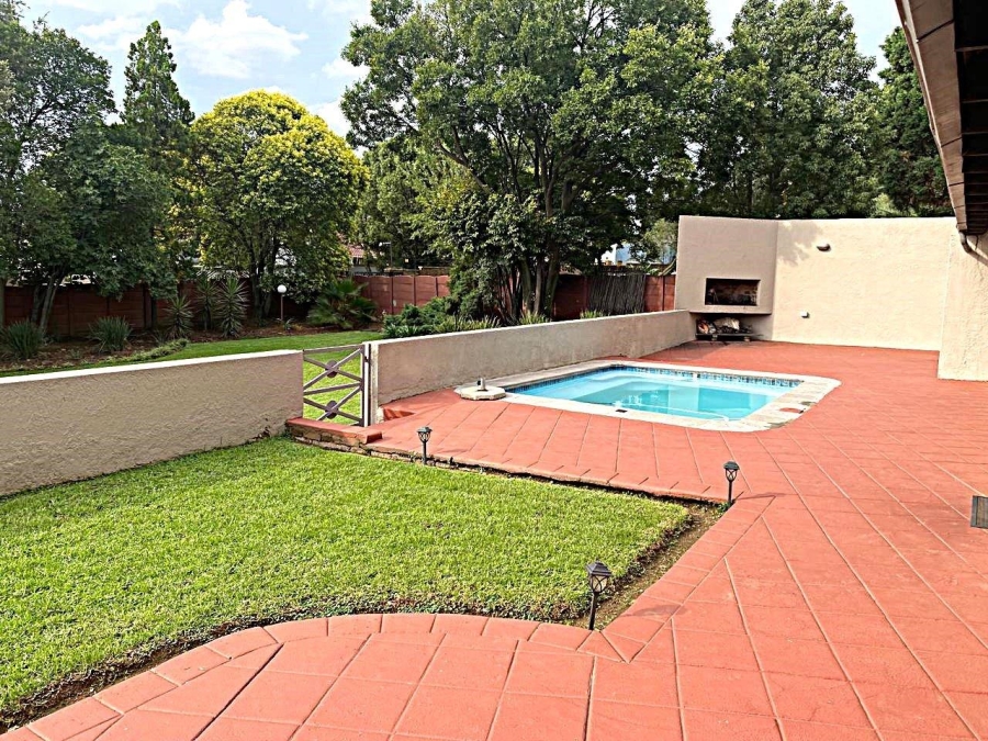4 Bedroom Property for Sale in Brackendowns Gauteng