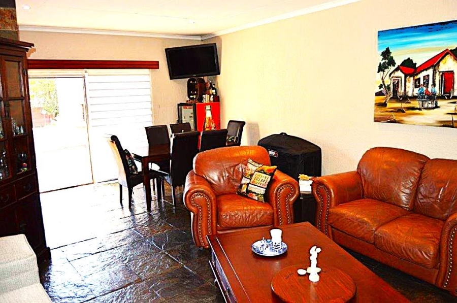 4 Bedroom Property for Sale in Brackendowns Gauteng