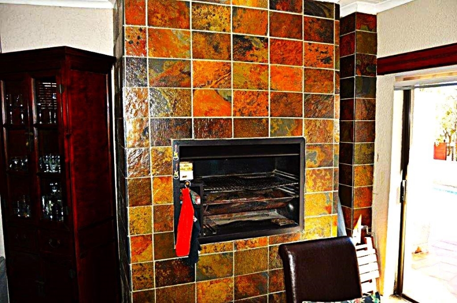 4 Bedroom Property for Sale in Brackendowns Gauteng