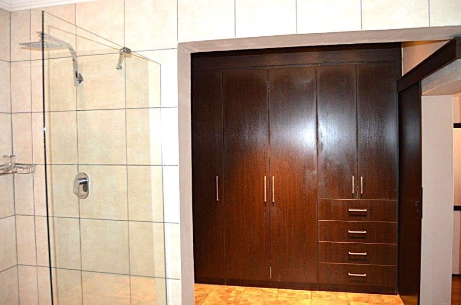 4 Bedroom Property for Sale in Brackendowns Gauteng