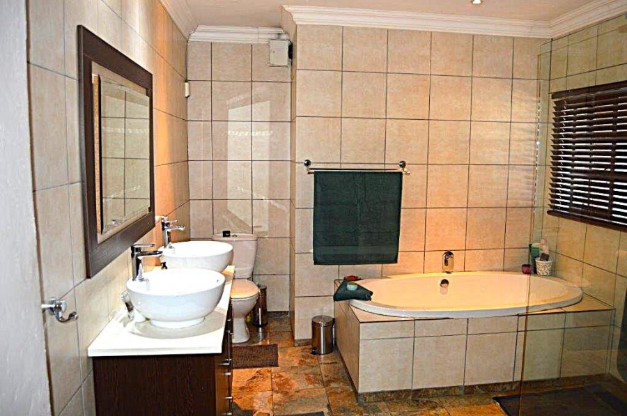 4 Bedroom Property for Sale in Brackendowns Gauteng