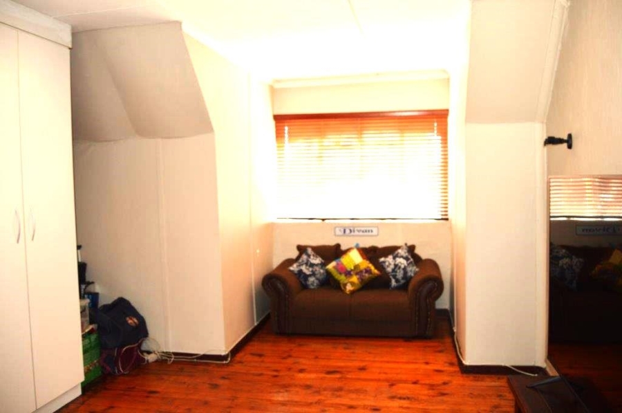 4 Bedroom Property for Sale in Brackendowns Gauteng