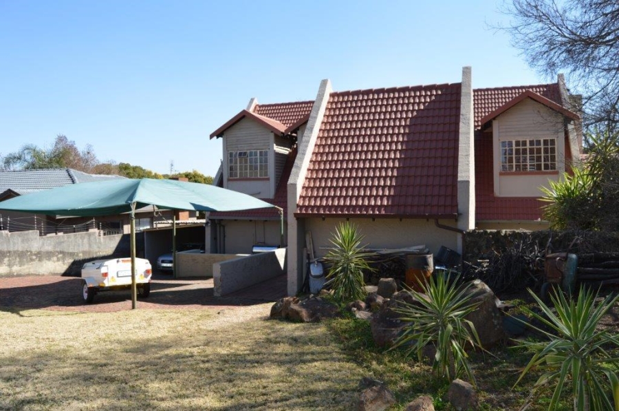 4 Bedroom Property for Sale in Brackendowns Gauteng