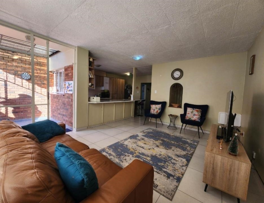 4 Bedroom Property for Sale in La Montagne Gauteng