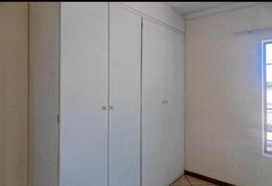 2 Bedroom Property for Sale in Willow Park Manor Gauteng