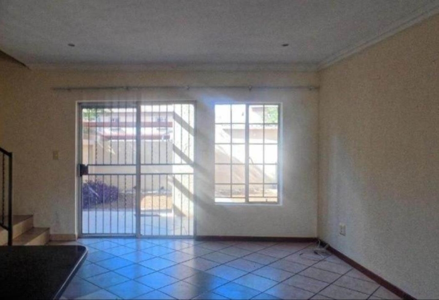 2 Bedroom Property for Sale in Willow Park Manor Gauteng