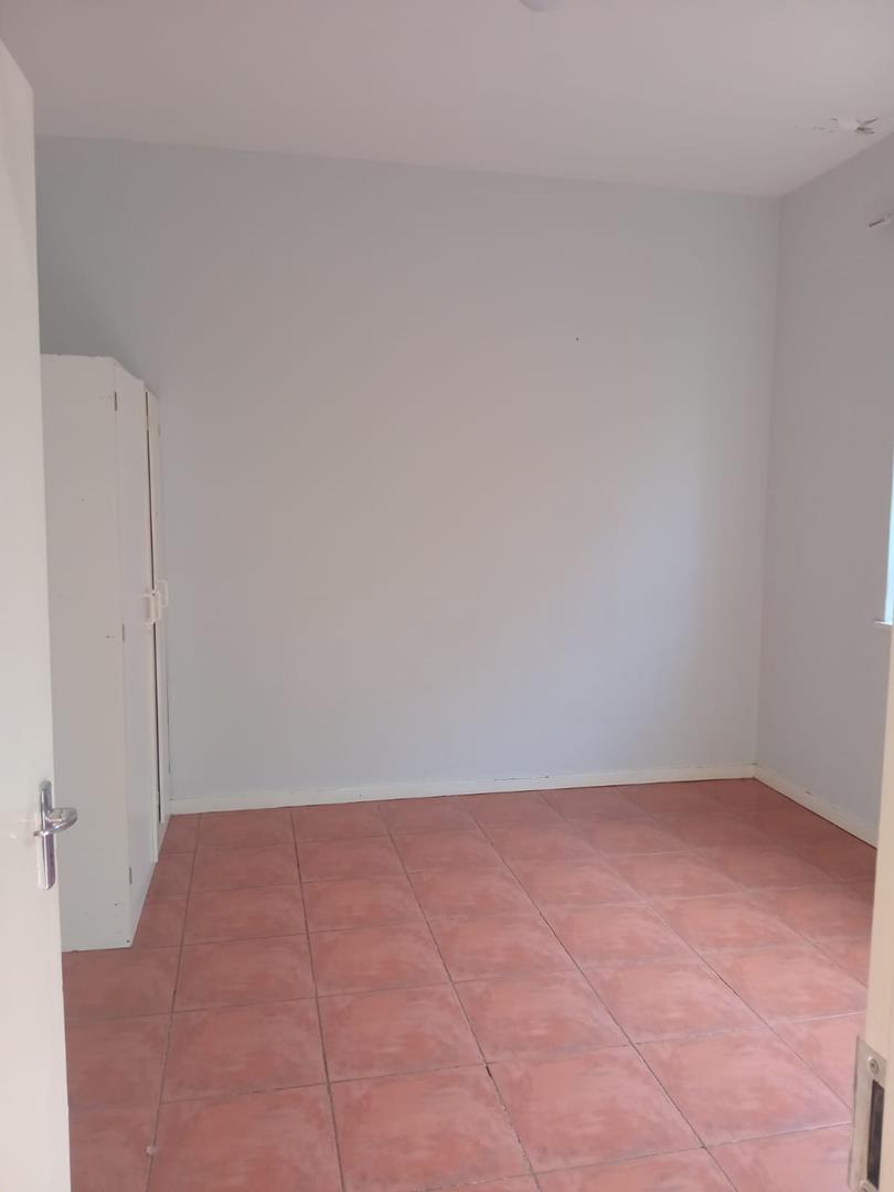 To Let 2 Bedroom Property for Rent in Johannesburg Central Gauteng