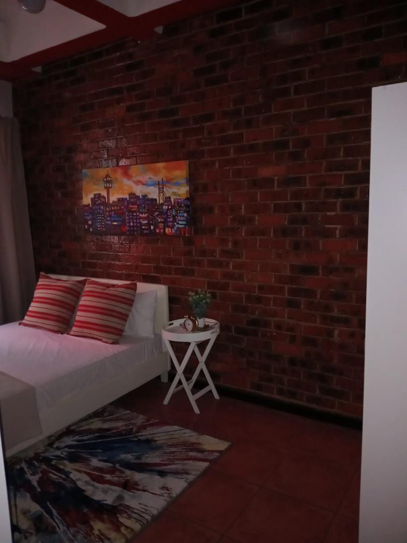 To Let 2 Bedroom Property for Rent in Johannesburg Central Gauteng