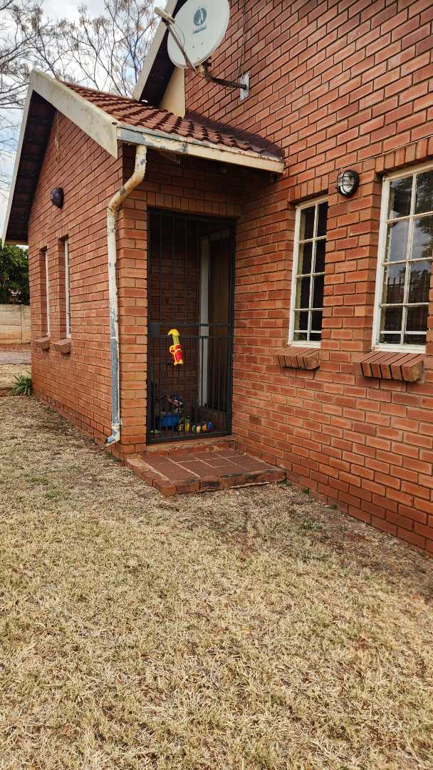2 Bedroom Property for Sale in The Orchards Gauteng
