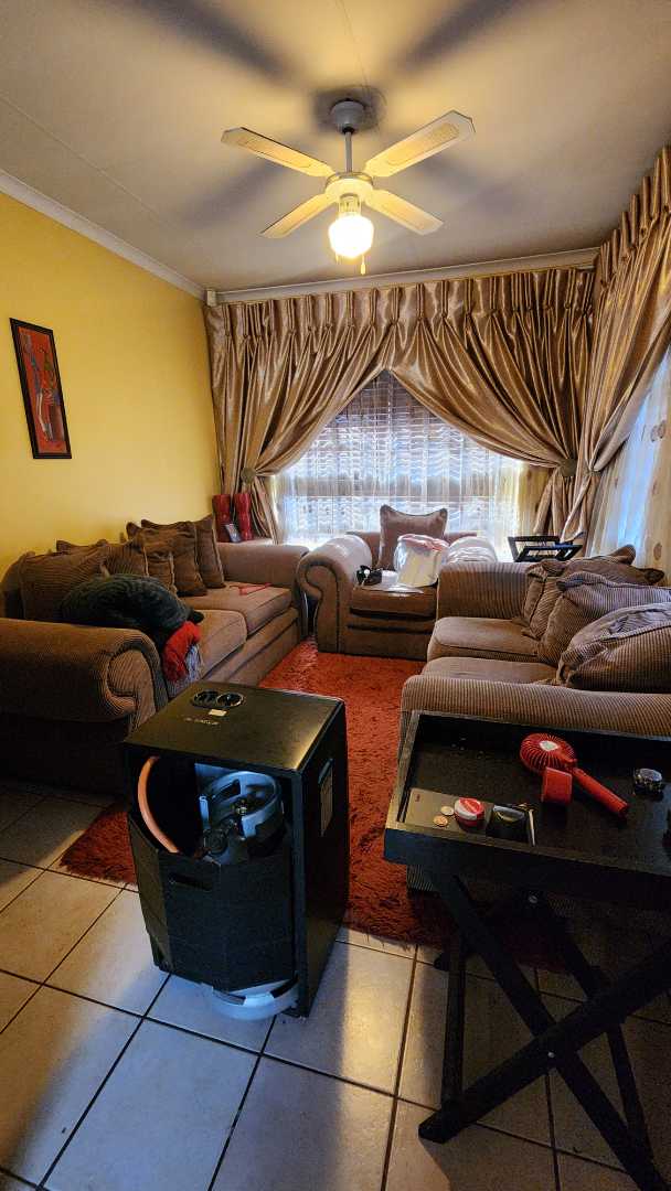 2 Bedroom Property for Sale in The Orchards Gauteng