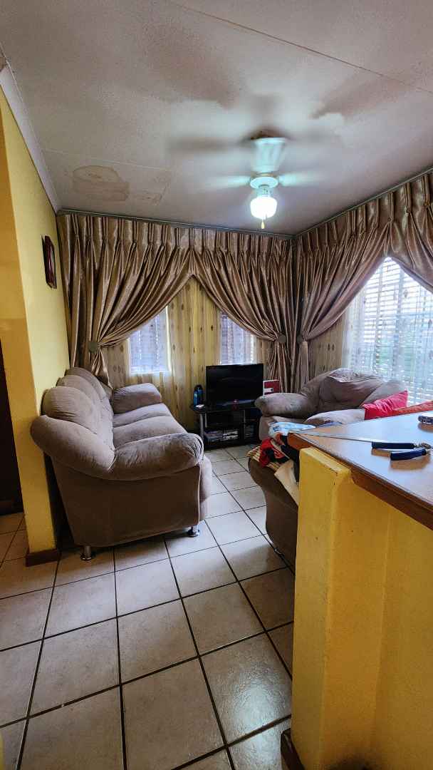 2 Bedroom Property for Sale in The Orchards Gauteng