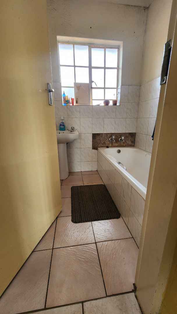 2 Bedroom Property for Sale in The Orchards Gauteng