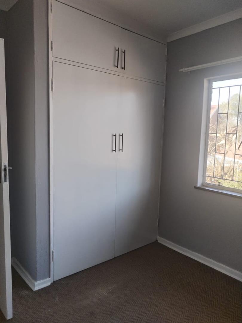 To Let 3 Bedroom Property for Rent in Clayville Gauteng