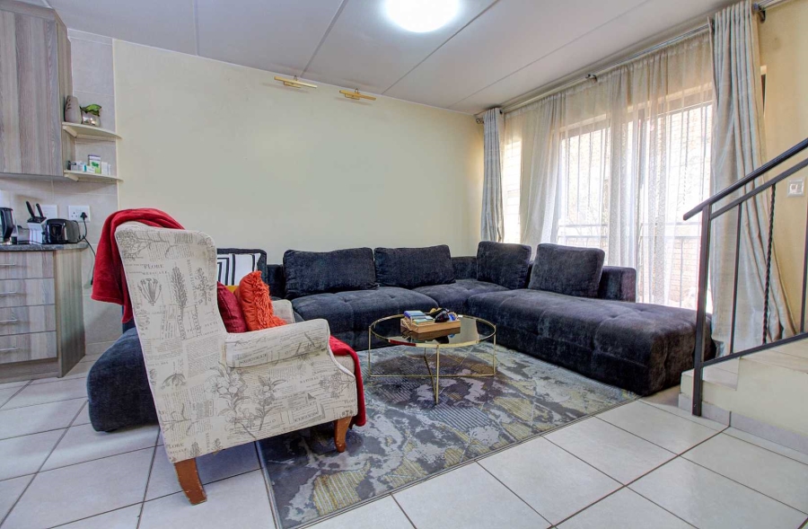 3 Bedroom Property for Sale in Wilgeheuwel Gauteng