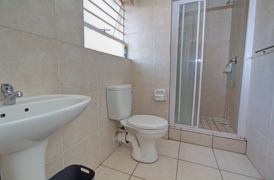 3 Bedroom Property for Sale in Wilgeheuwel Gauteng