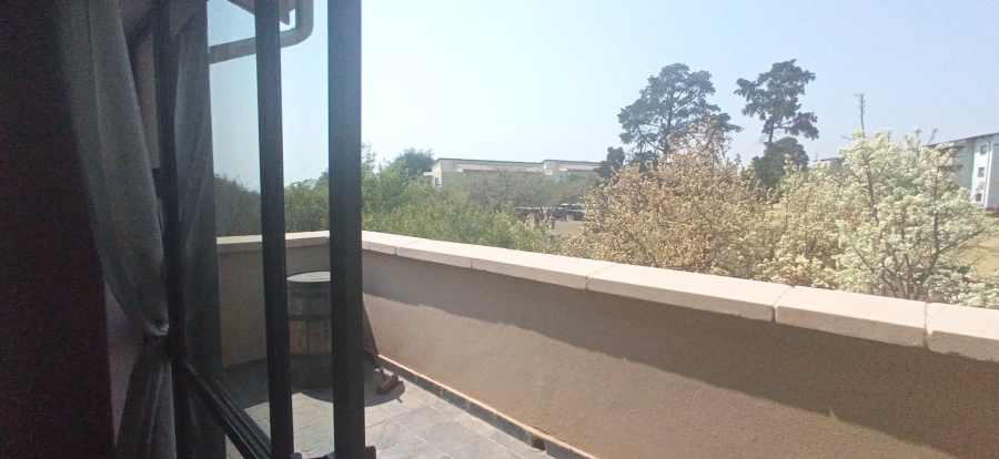 To Let 2 Bedroom Property for Rent in North Riding Gauteng