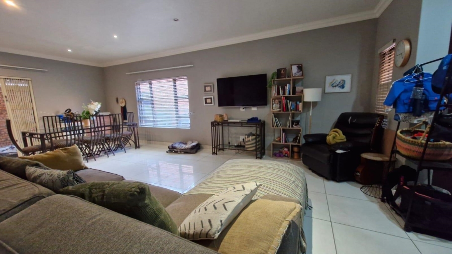 To Let 3 Bedroom Property for Rent in New Redruth Gauteng