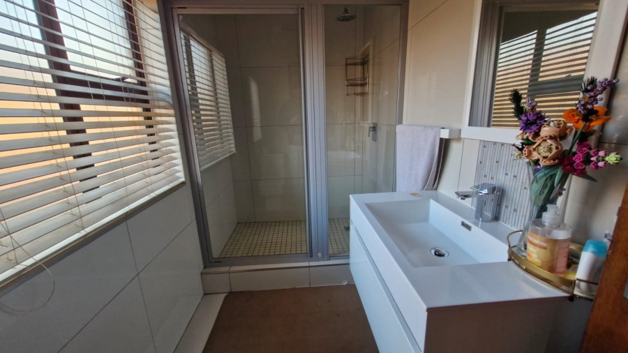 To Let 3 Bedroom Property for Rent in New Redruth Gauteng