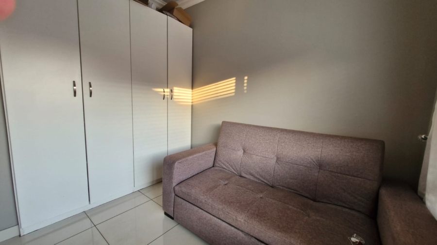 To Let 3 Bedroom Property for Rent in New Redruth Gauteng