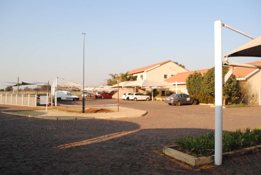 2 Bedroom Property for Sale in Kookrus Gauteng