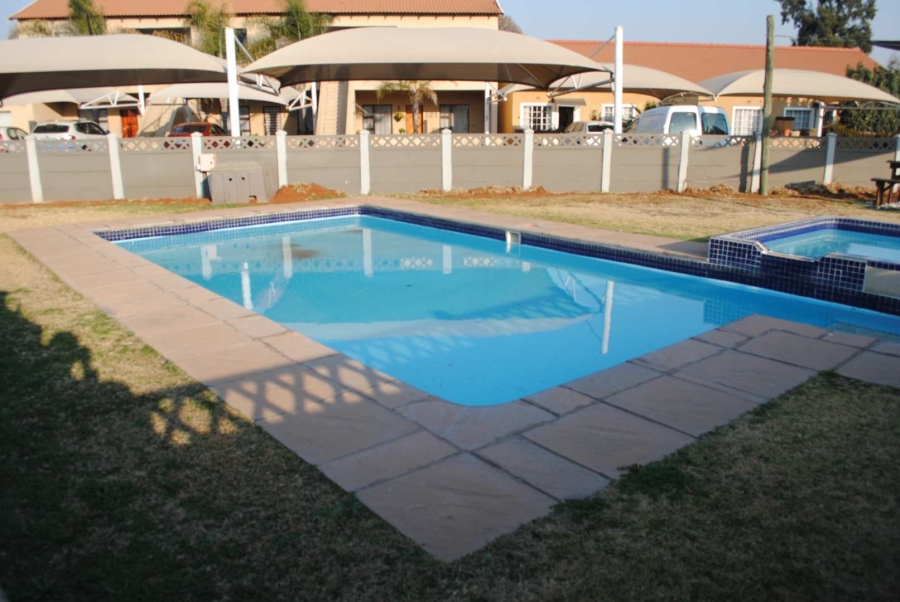 2 Bedroom Property for Sale in Kookrus Gauteng