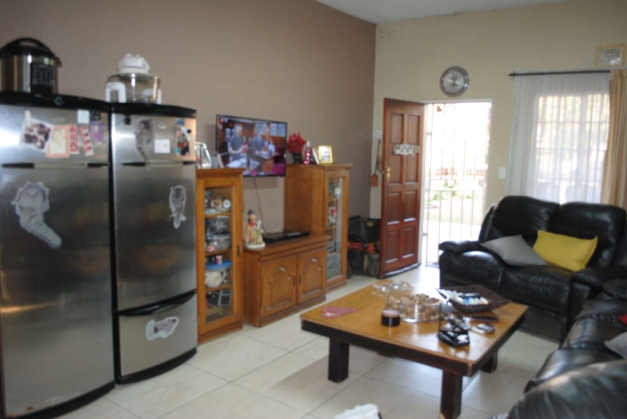 2 Bedroom Property for Sale in Kookrus Gauteng