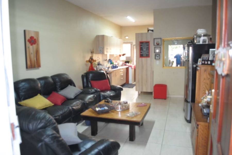 2 Bedroom Property for Sale in Kookrus Gauteng