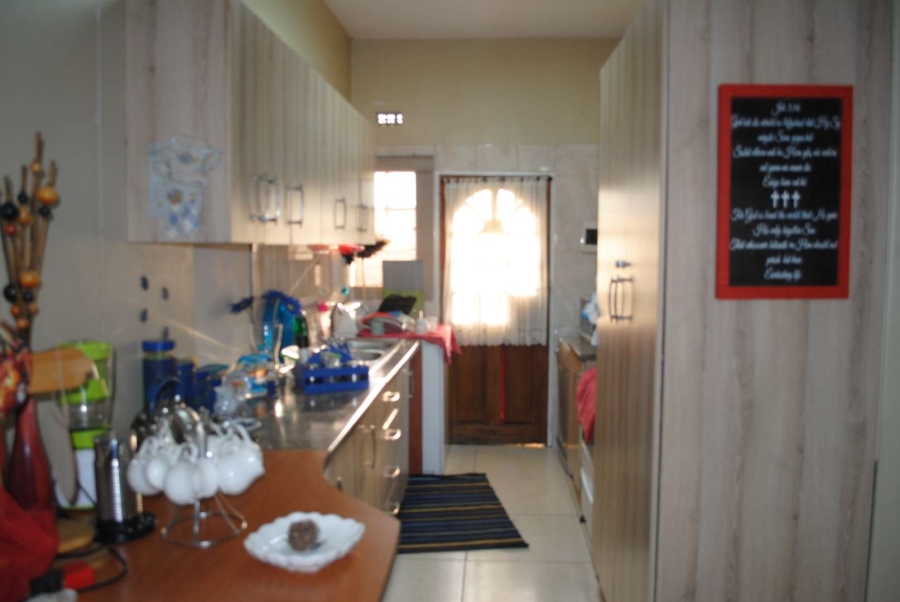 2 Bedroom Property for Sale in Kookrus Gauteng