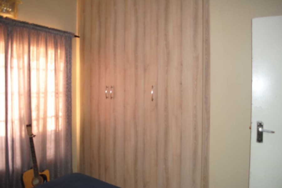 2 Bedroom Property for Sale in Kookrus Gauteng