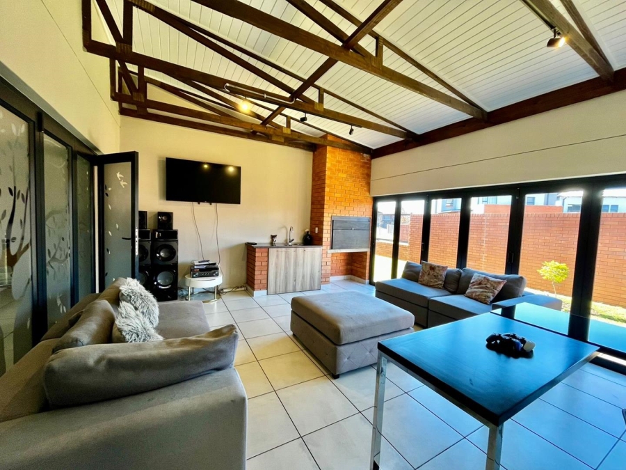 4 Bedroom Property for Sale in Six Fountains Residential Estate Gauteng