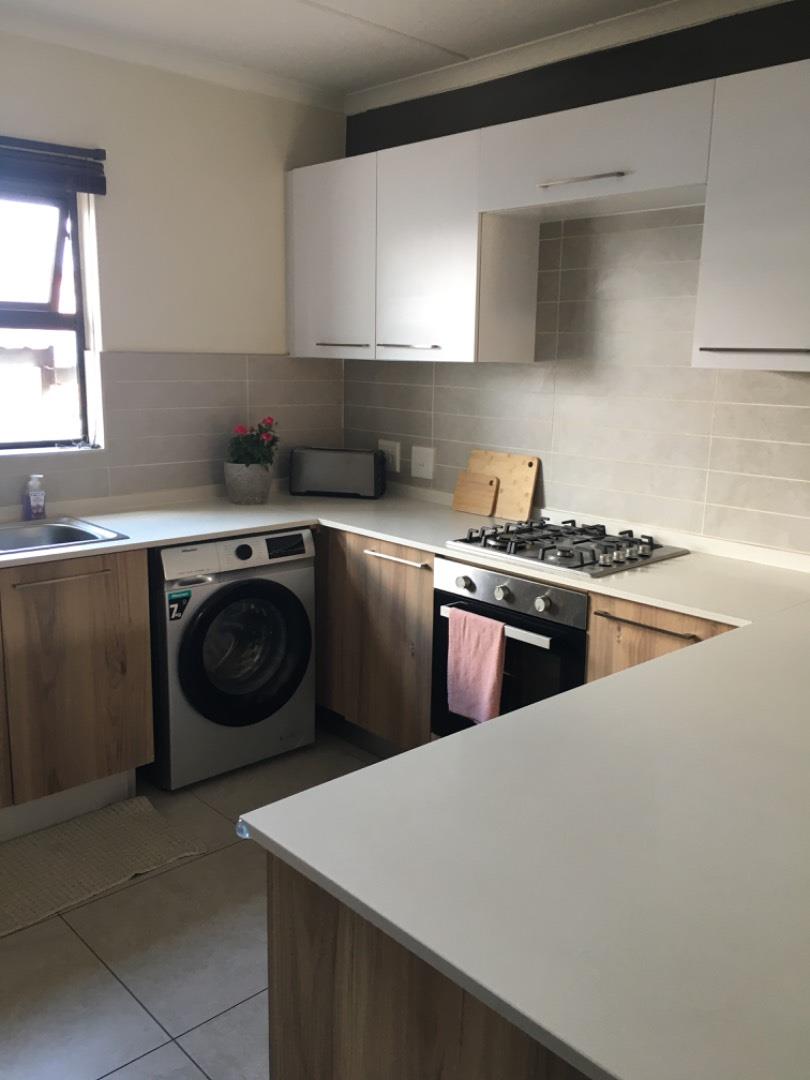 2 Bedroom Property for Sale in Founders Hill Gauteng