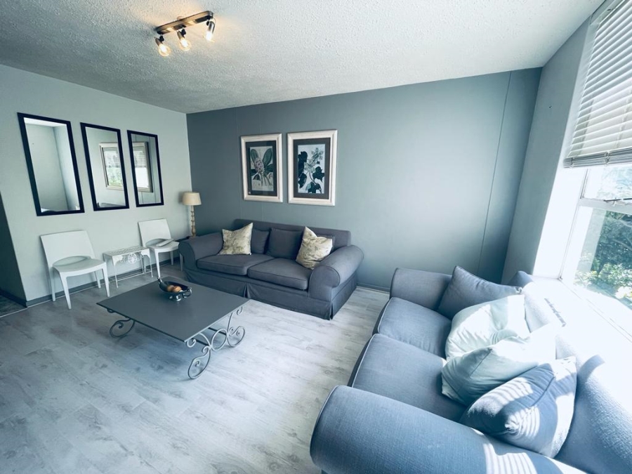 To Let 2 Bedroom Property for Rent in Sandhurst Gauteng