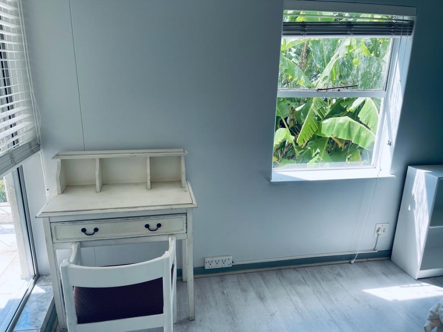 To Let 2 Bedroom Property for Rent in Sandhurst Gauteng