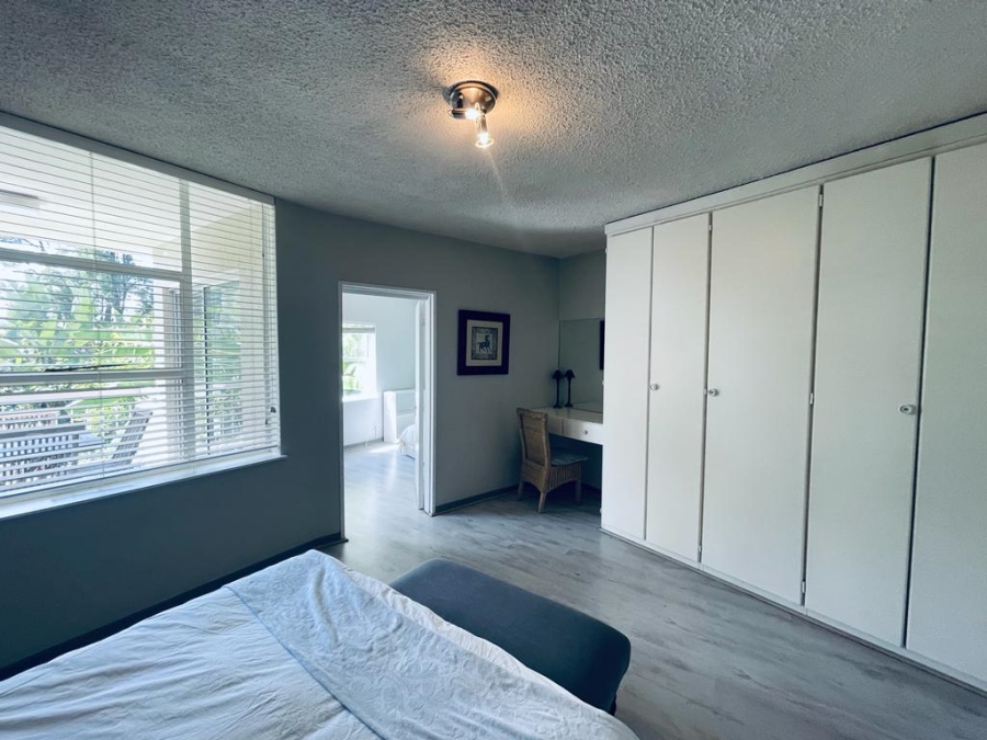 To Let 2 Bedroom Property for Rent in Sandhurst Gauteng