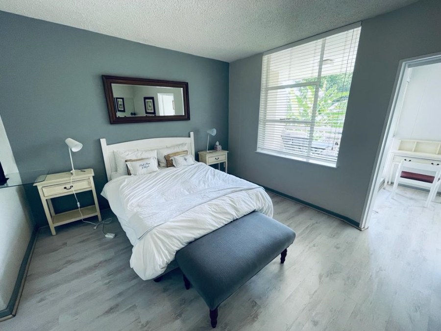 To Let 2 Bedroom Property for Rent in Sandhurst Gauteng