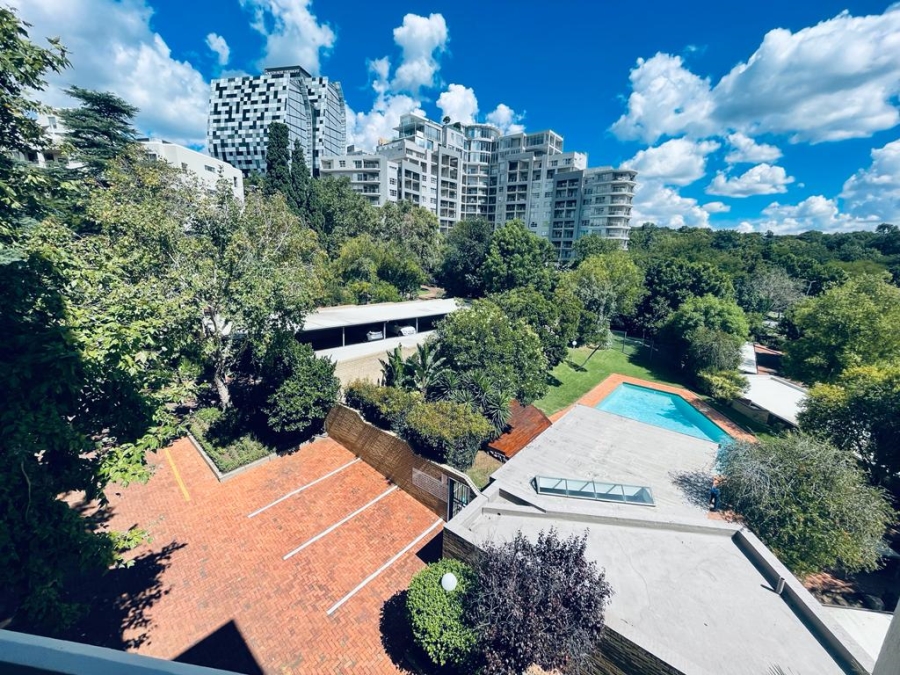 To Let 2 Bedroom Property for Rent in Sandhurst Gauteng
