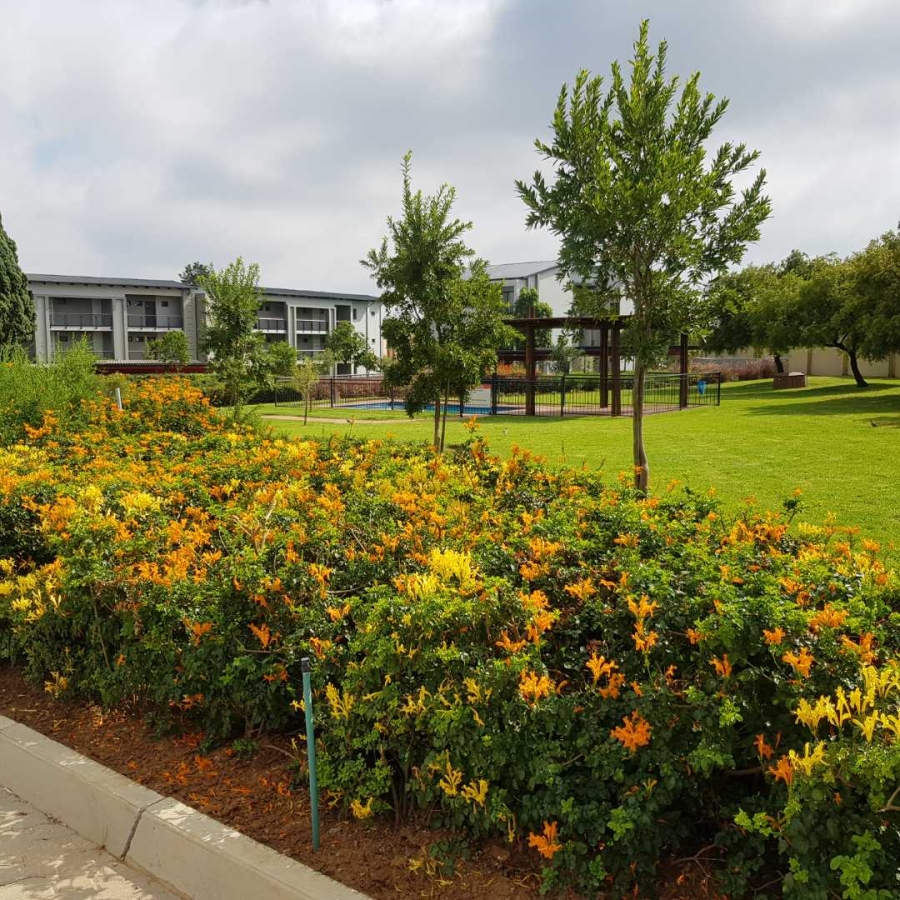 To Let 2 Bedroom Property for Rent in Jackal Creek Golf Estate Gauteng