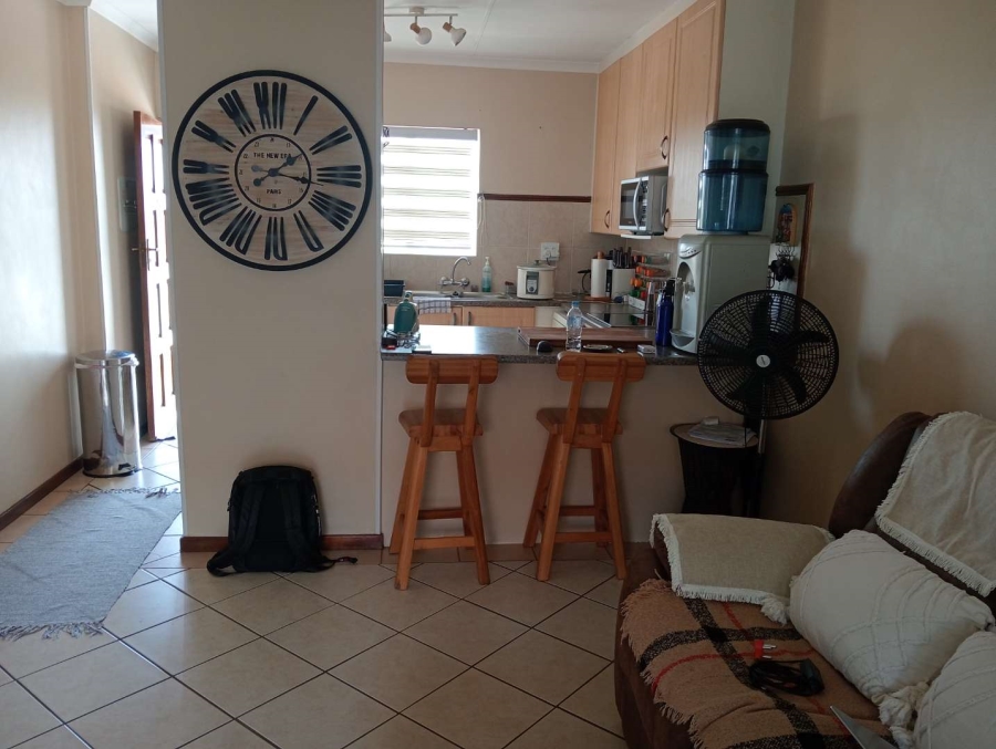 To Let 2 Bedroom Property for Rent in Die Hoewes Gauteng