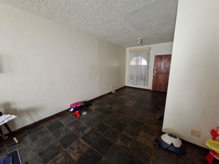 2 Bedroom Property for Sale in Kilner Park Gauteng