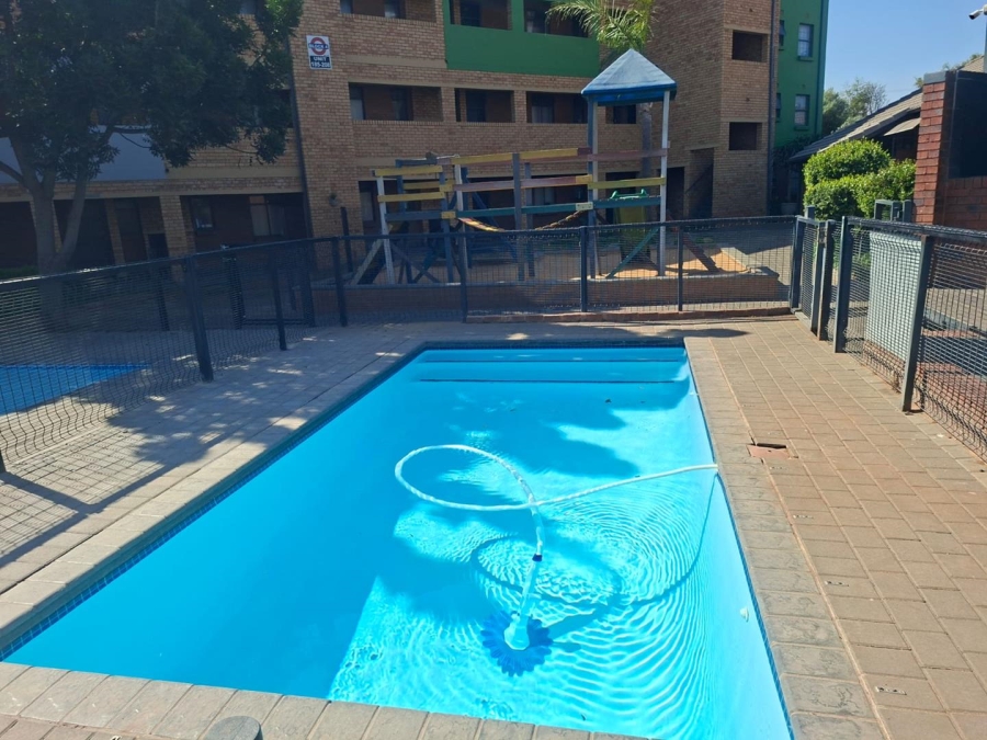 2 Bedroom Property for Sale in Montana Tuine Gauteng