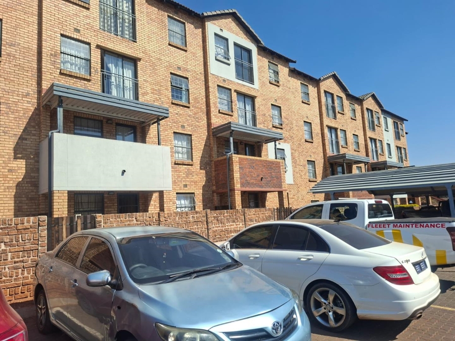 2 Bedroom Property for Sale in Montana Tuine Gauteng