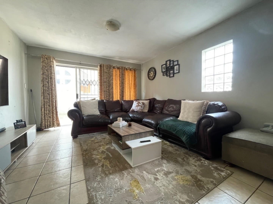2 Bedroom Property for Sale in Birchleigh Gauteng