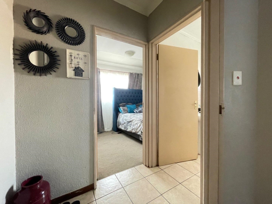 2 Bedroom Property for Sale in Birchleigh Gauteng