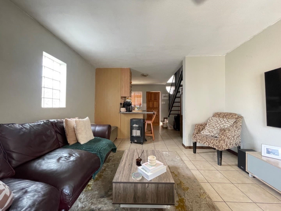 2 Bedroom Property for Sale in Birchleigh Gauteng