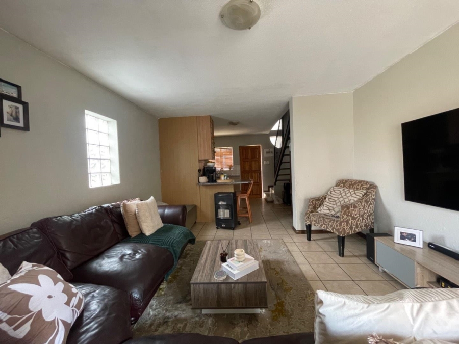 2 Bedroom Property for Sale in Birchleigh Gauteng