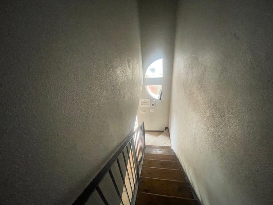 2 Bedroom Property for Sale in Birchleigh Gauteng