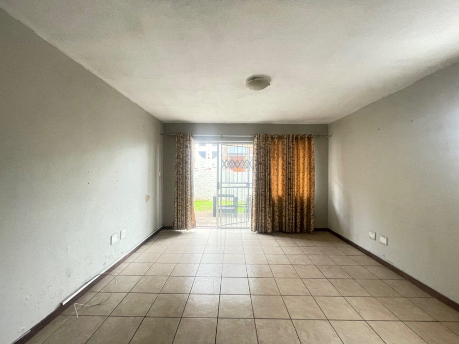 2 Bedroom Property for Sale in Birchleigh Gauteng