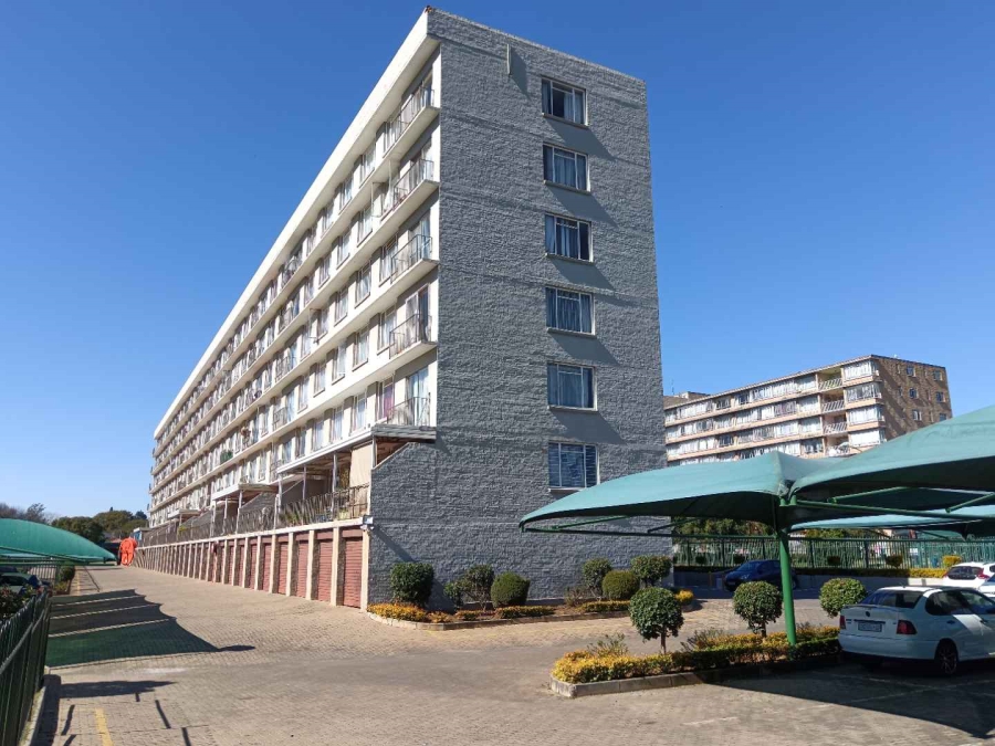 2 Bedroom Property for Sale in Queenswood Gauteng